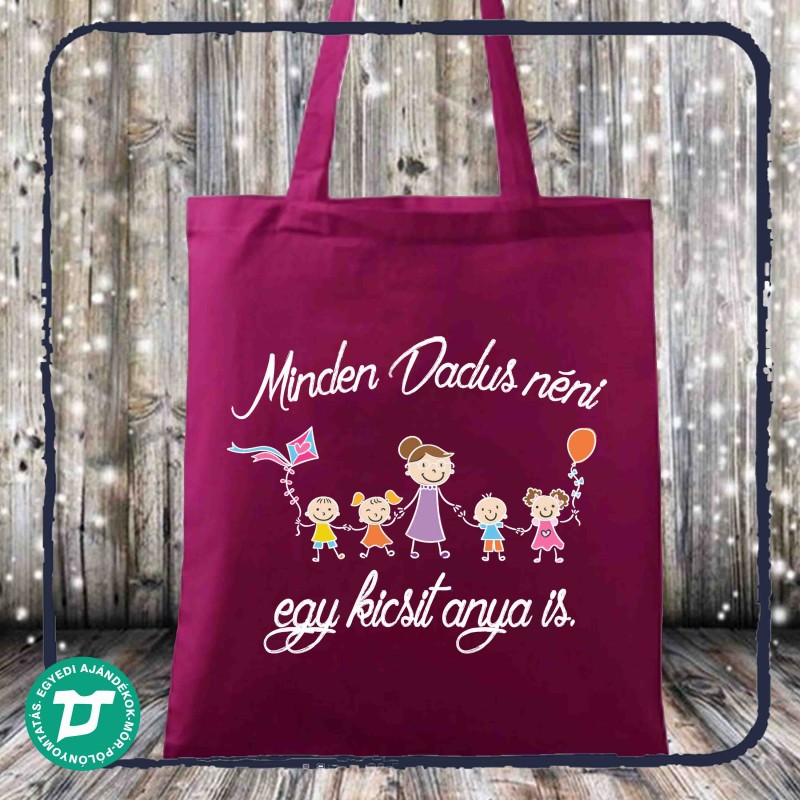 Minden dadus néni egy kicsit anya is