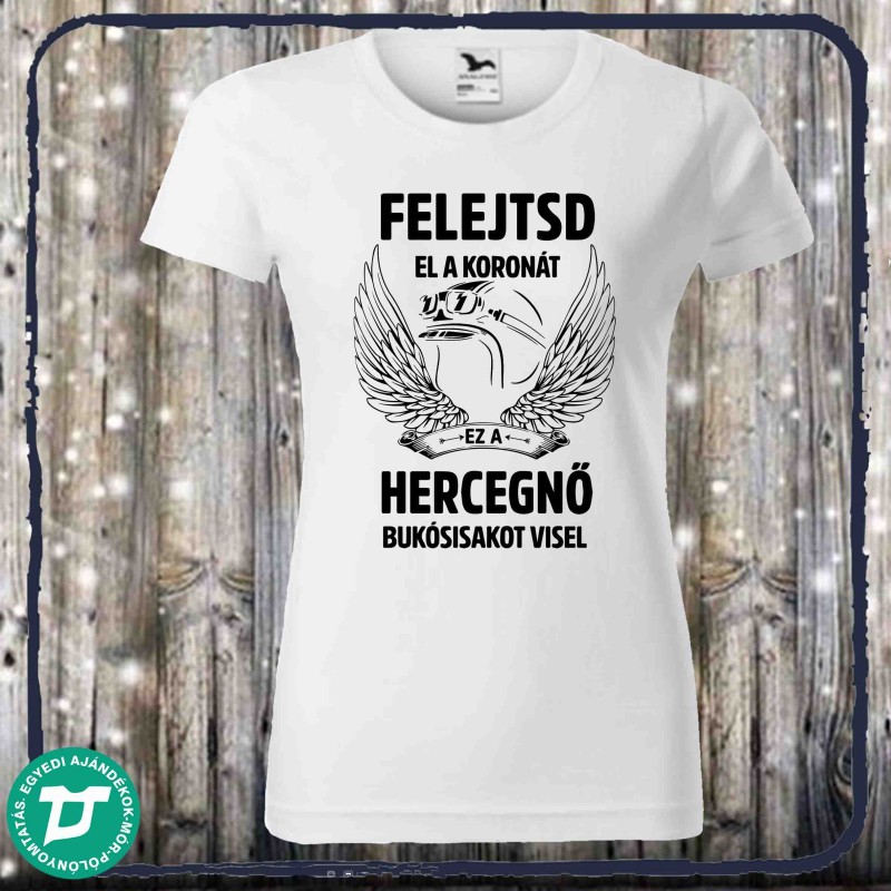 Felejtsd el a koronát ez a hercegnő bukósisakot visel