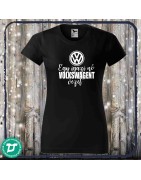 Egy  igazi nő volkswagent vezet