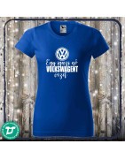 Egy  igazi nő volkswagent vezet