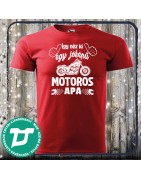 Így néz ki egy jóképű motoros