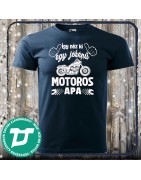 Így néz ki egy jóképű motoros