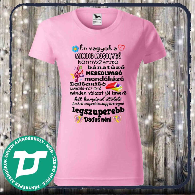 Mindig mosolygós óvó néni